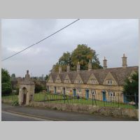 Chipping Norton Almshouses, photo by Simon Burchell on Wikipedia.jpg